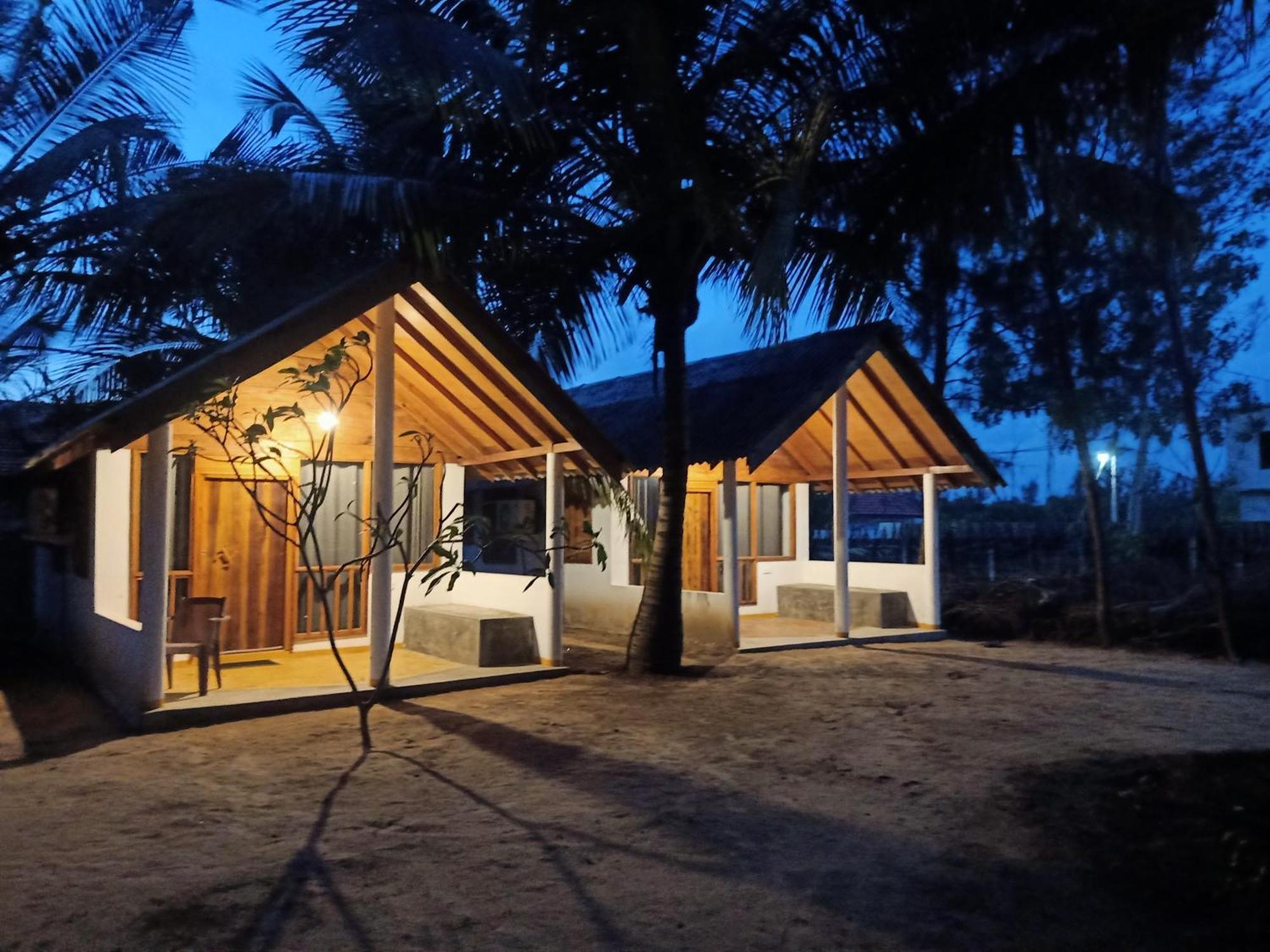 Sand Dune Beach Resort & Surf Camp Arugam Bay Exterior photo
